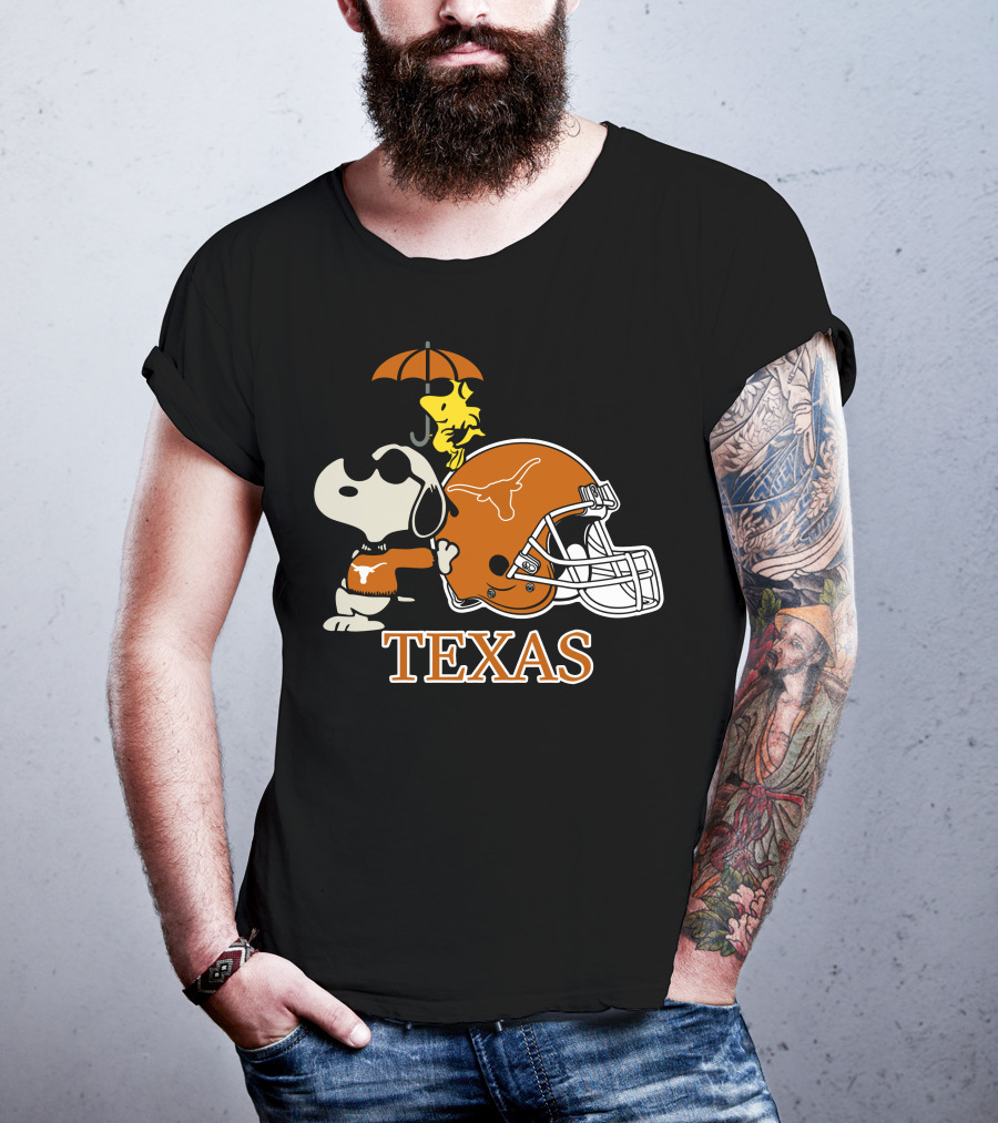 Texas Longhorns Snoopy Woodstock Football Helmet T-Shirt