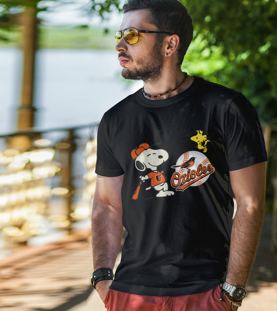 Baltimore Orioles Snoopy And Woodstock BaseballArtwork T-Shirt