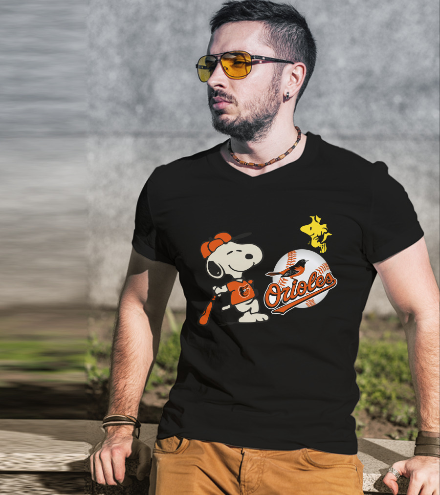 Baltimore Orioles Snoopy And Woodstock BaseballArtwork T-Shirt