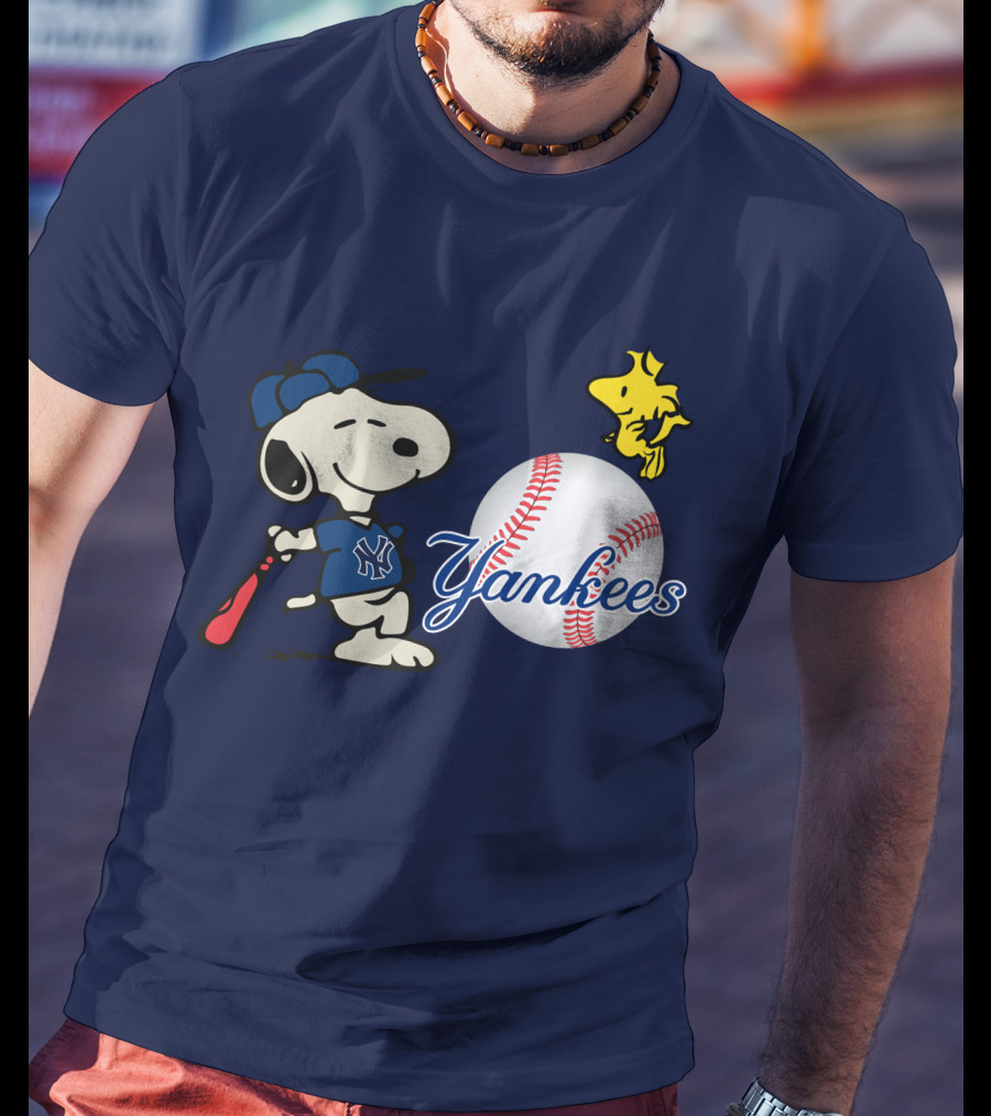 Yankees Snoopy Baseball Woodstock Swing Vintage New York Sports T-Shirt