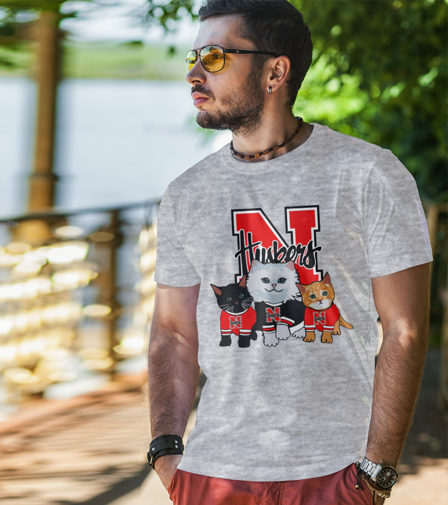 Nebraska Cornhuskers Huskers Cats In Red Jerseys T-Shirt