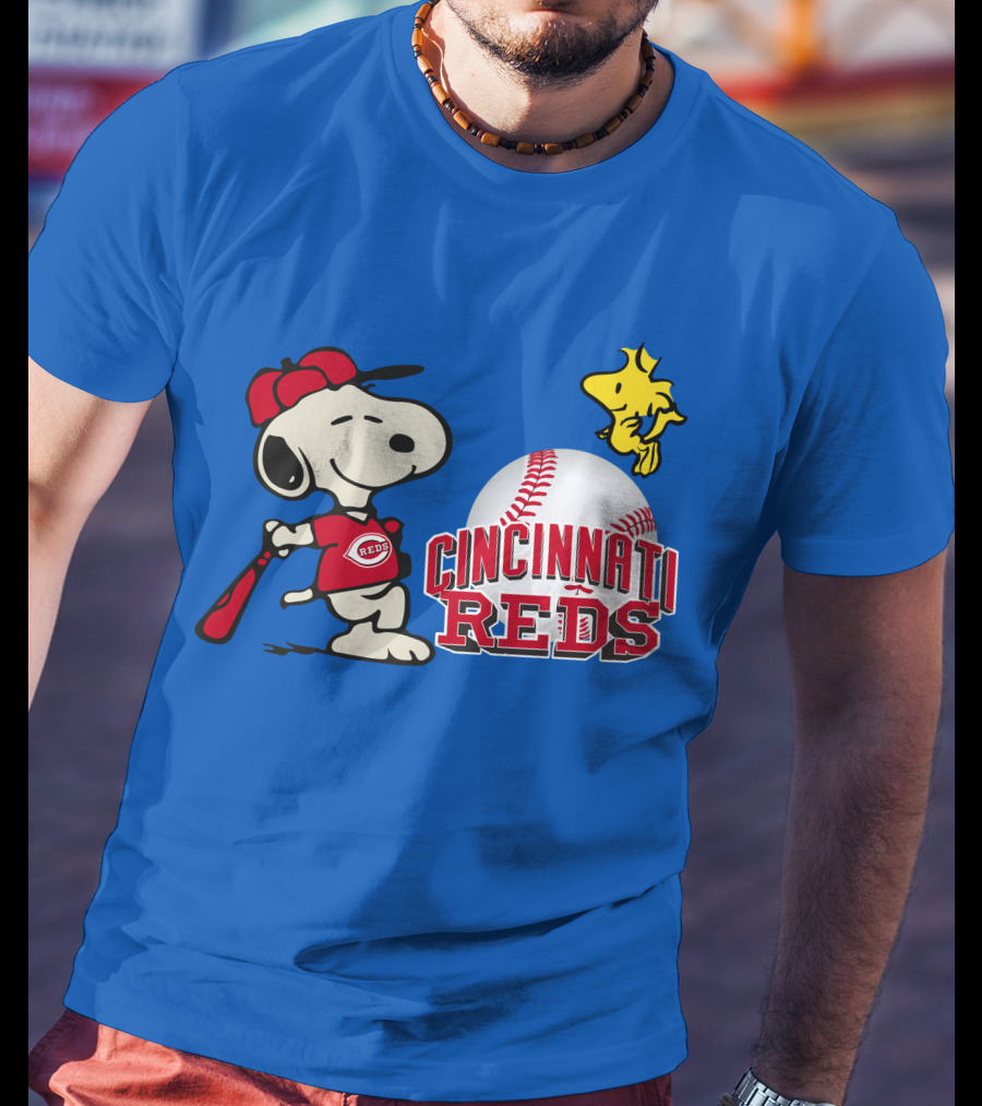 Cincinnati Reds Snoopy Woodstock Baseball T-Shirt