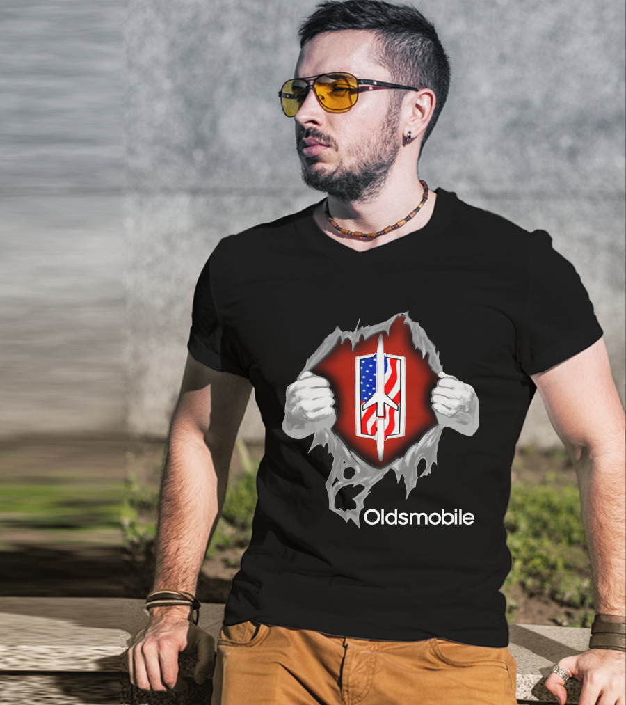 Oldsmobile USA Rocket Emblem With Ripped Effect T-Shirt