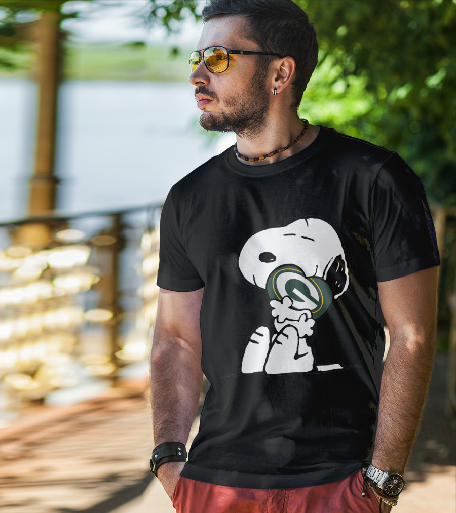 Snoopy Hugging Green Bay Packers T-Shirt
