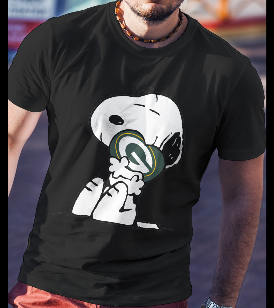 Snoopy Hugging Green Bay Packers T-Shirt