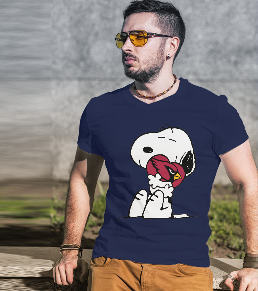 Snoopy Holding Arizona Cardinals Football Team T-Shirt