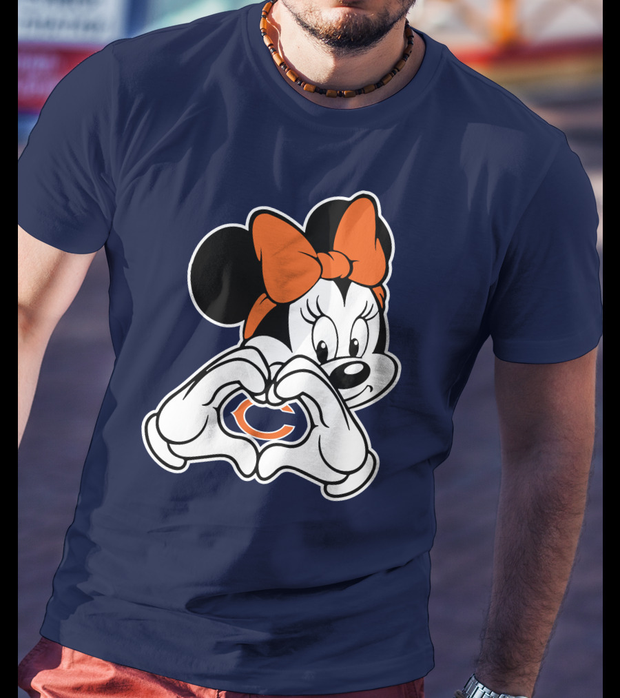 Chicago Bears Minnie Mouse Heart Hands T-Shirt