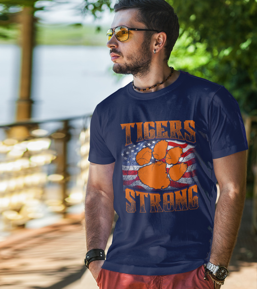 Clemson Tigers Strong American Flag Pawprint T-Shirt