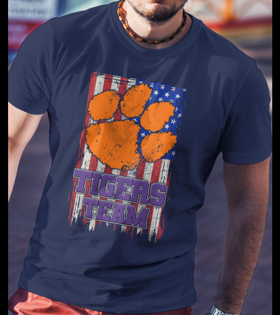 Clemson Tigers Team American Flag Paw Print T-Shirt