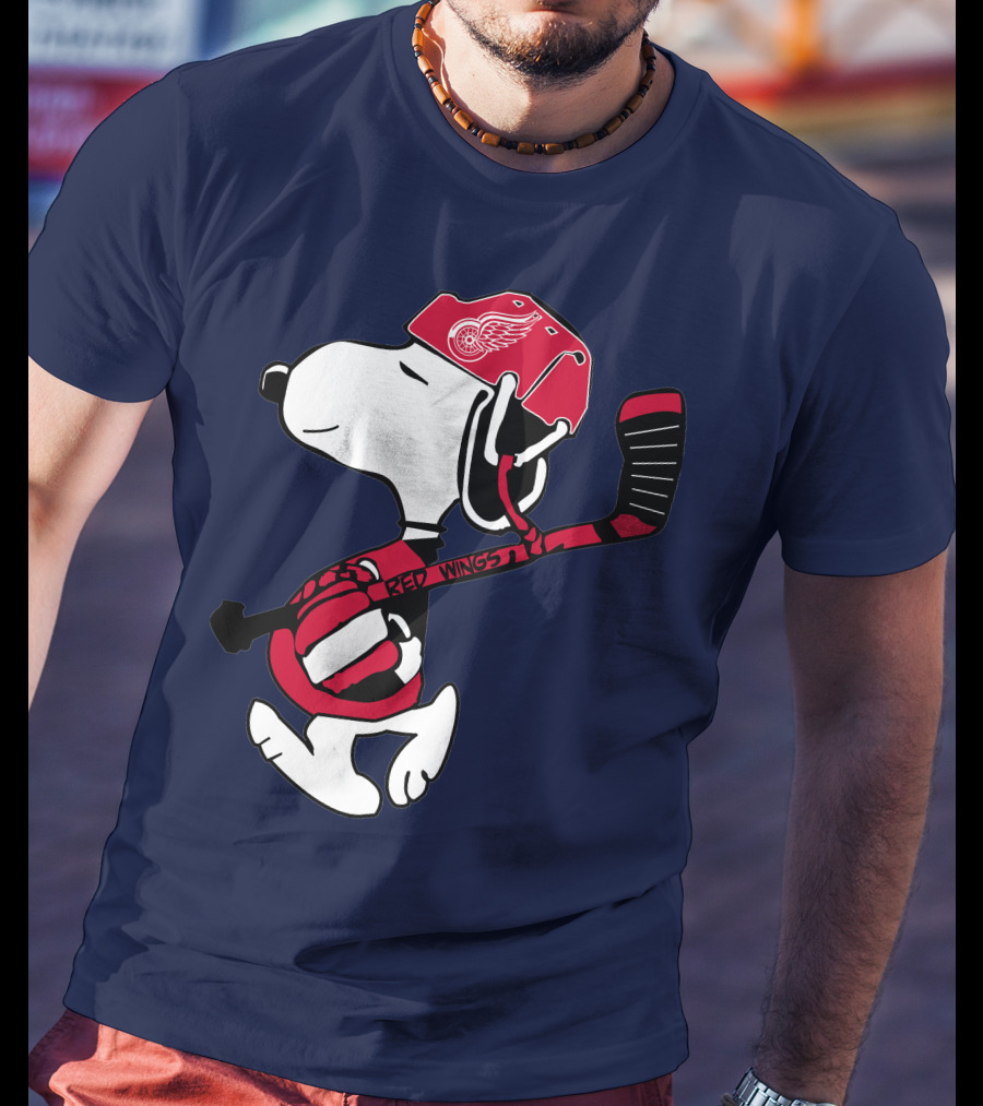 Snoopy Detroit Red Wings Hockey Enthusiast T-Shirt