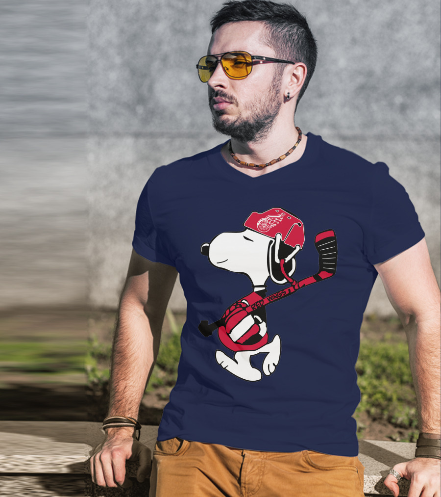 Snoopy Detroit Red Wings Hockey Enthusiast T-Shirt