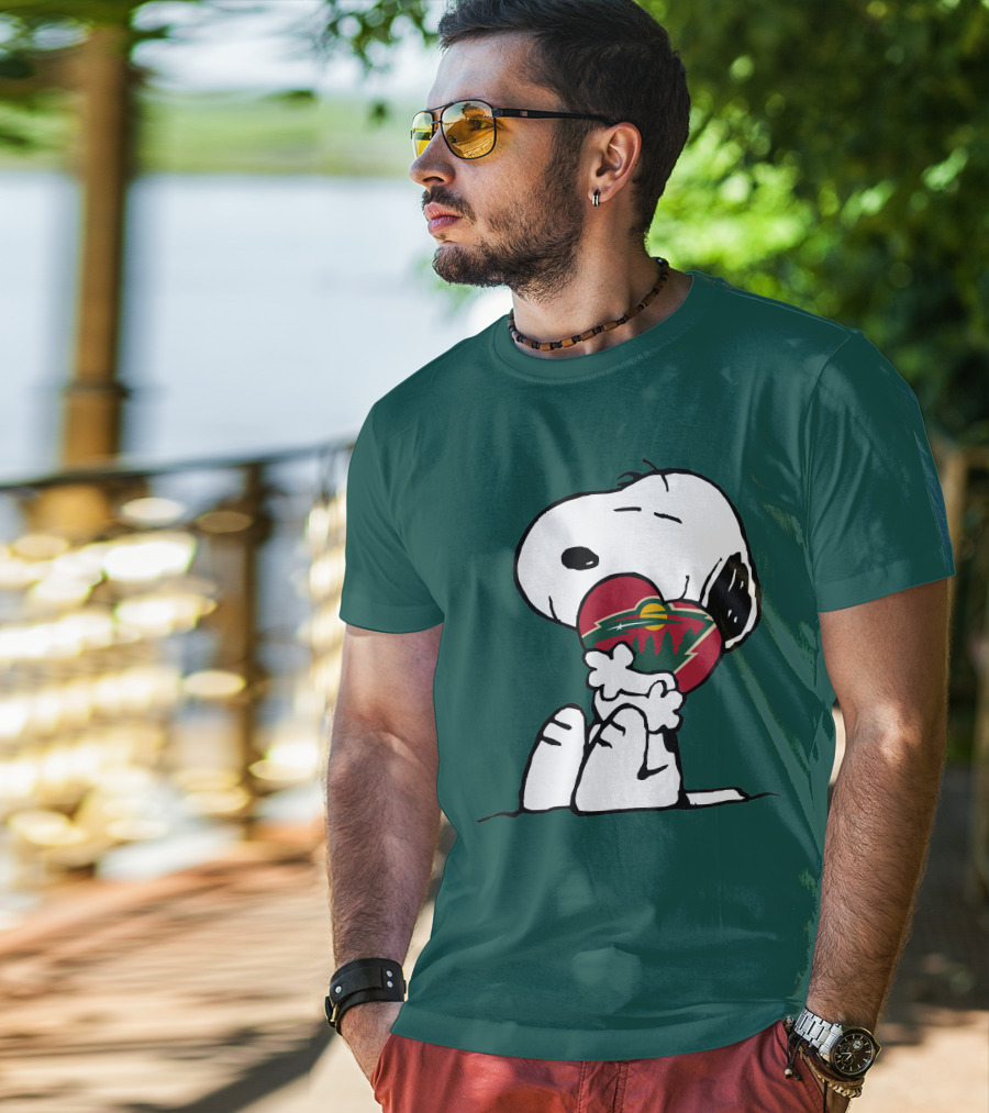 Snoopy Holding Minnesota Wild Heart T-Shirt