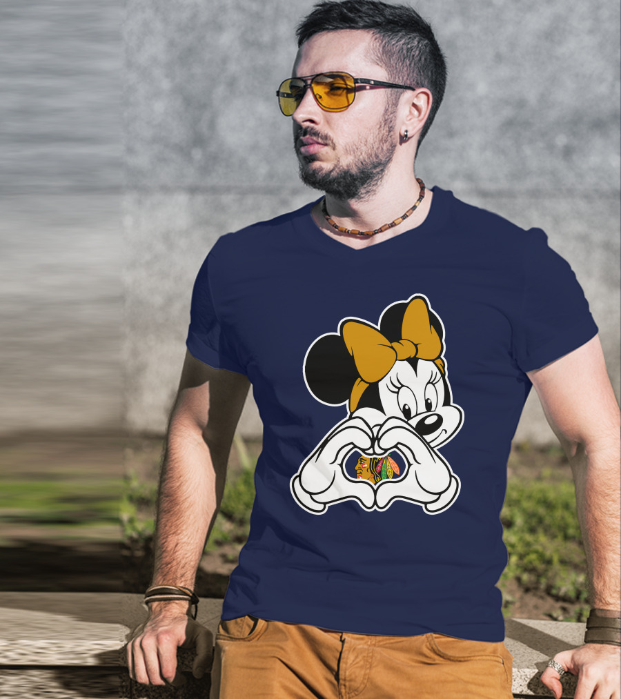 Minnie Mouse Heart Hands Chicago Blackhawks T-Shirt
