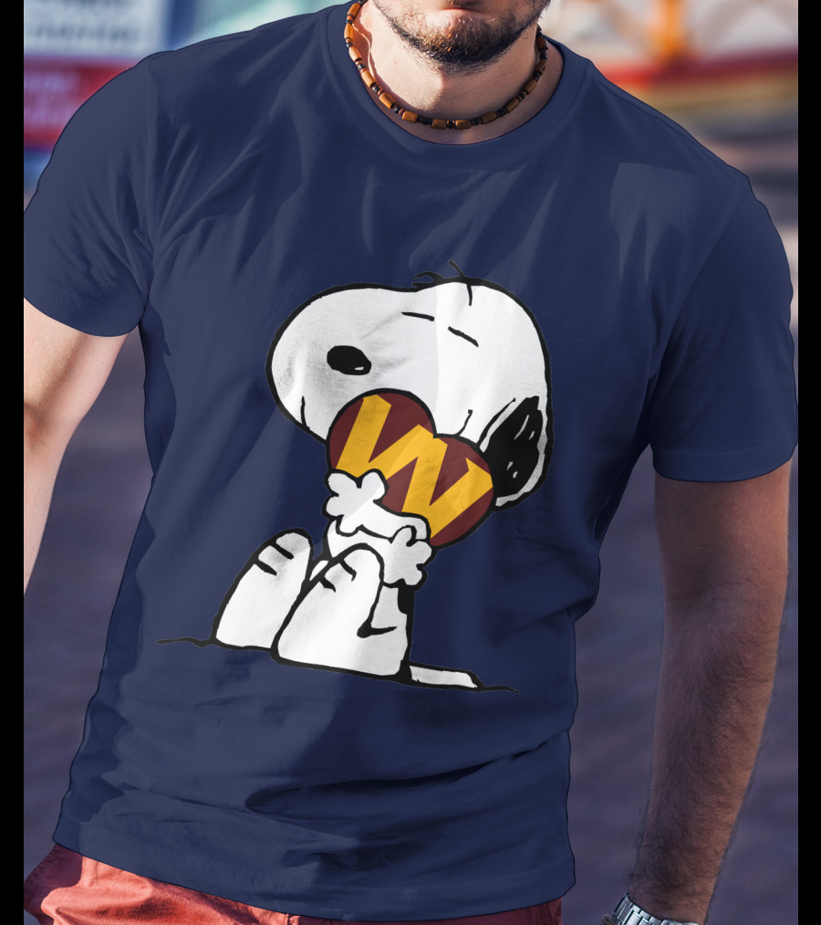 Snoopy Hugging Washington Football Heart T-Shirt
