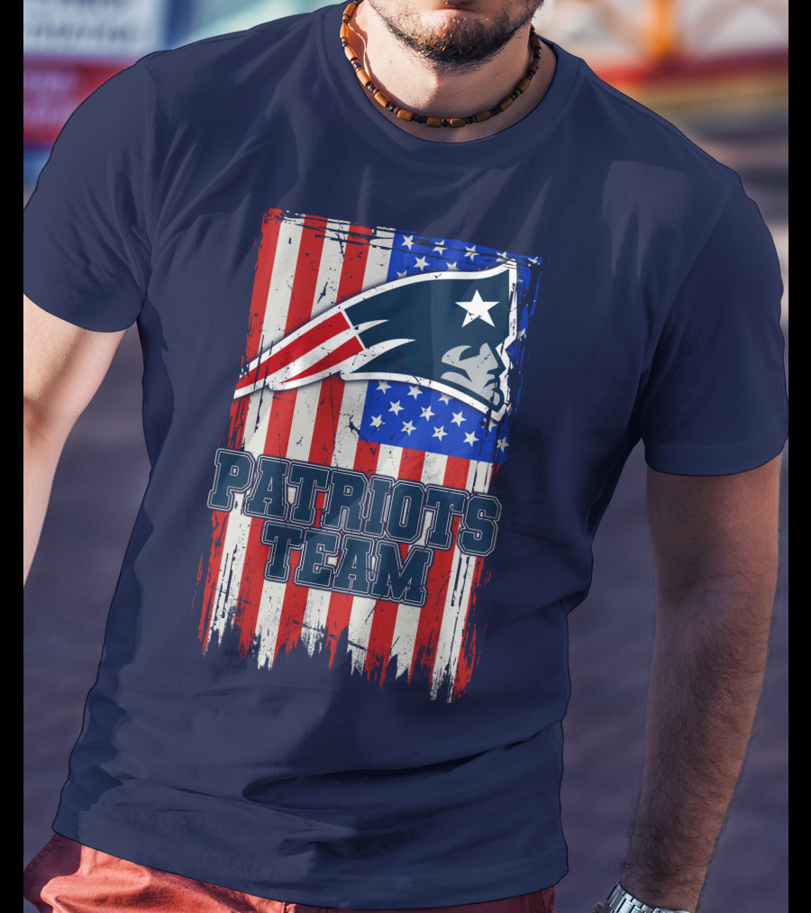 New England Patriots Team Logo With American Flag T-Shirt