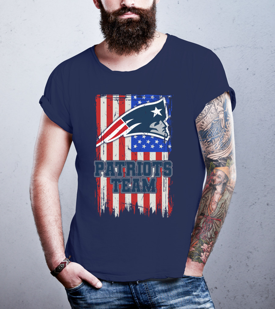 New England Patriots Team Logo With American Flag T-Shirt