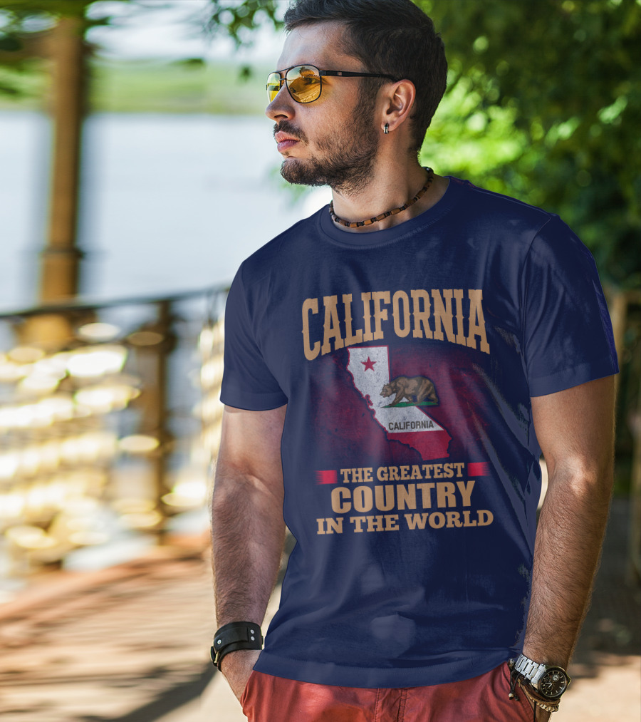California The Greatest Country In The World Bear Flag Map T-Shirt