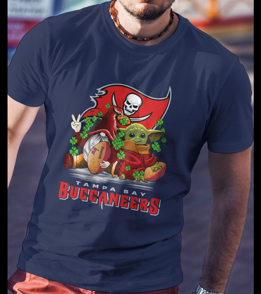 Tampa Bay Buccaneers Gnome And Baby Alien Football Peace T-Shirt