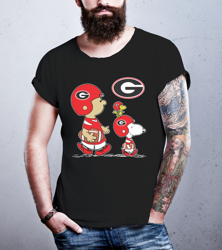 Georgia Bulldogs Charlie Brown And Snoopy Football Team Spirit T-Shirt