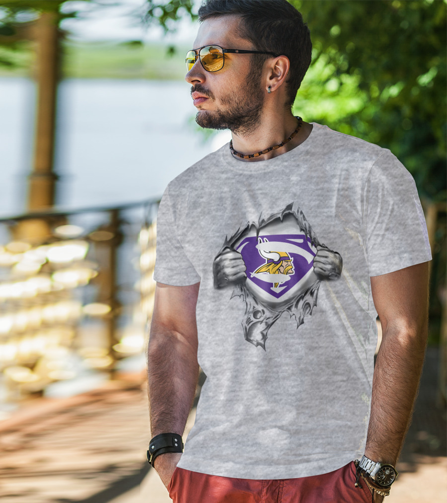 Minnesota Vikings Super Hero Logo Rip T-Shirt