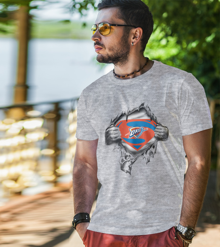 OKC Thunder Superman Logo Rip T-Shirt