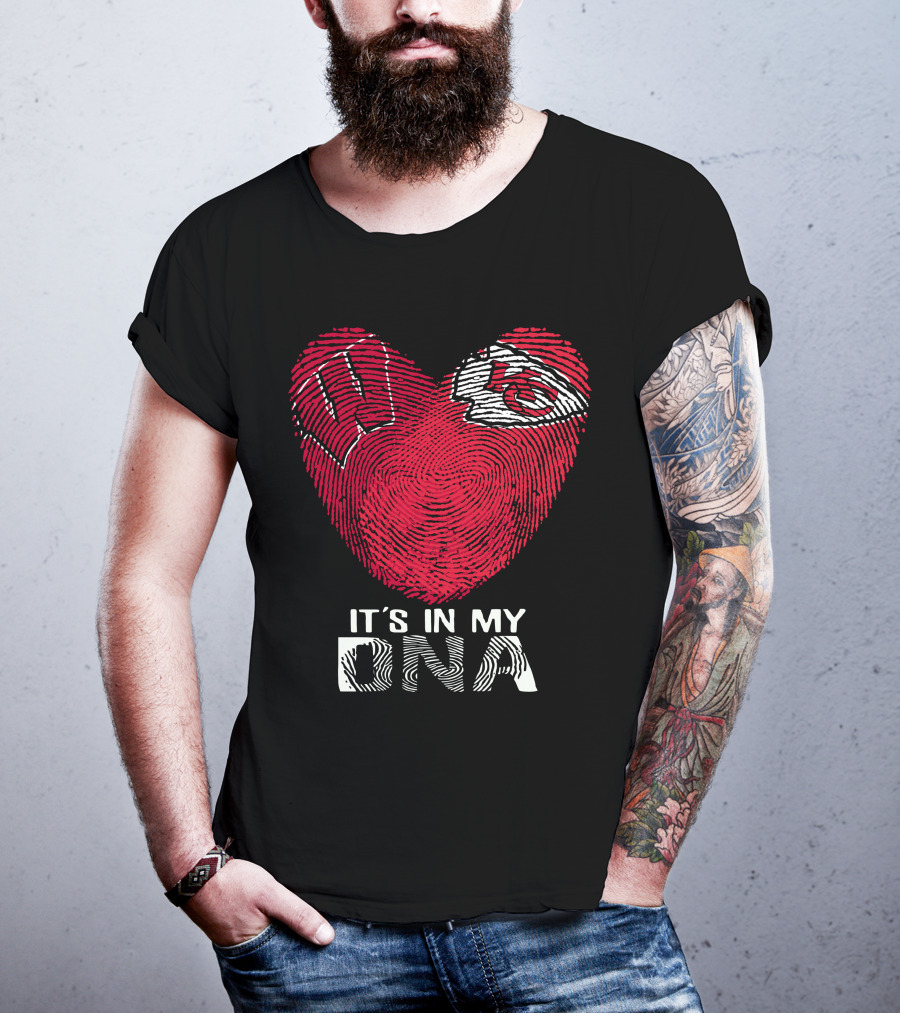 Wisconsin Badgers Chiefs Heart Fingerprint It's In My DNA T-Shirt