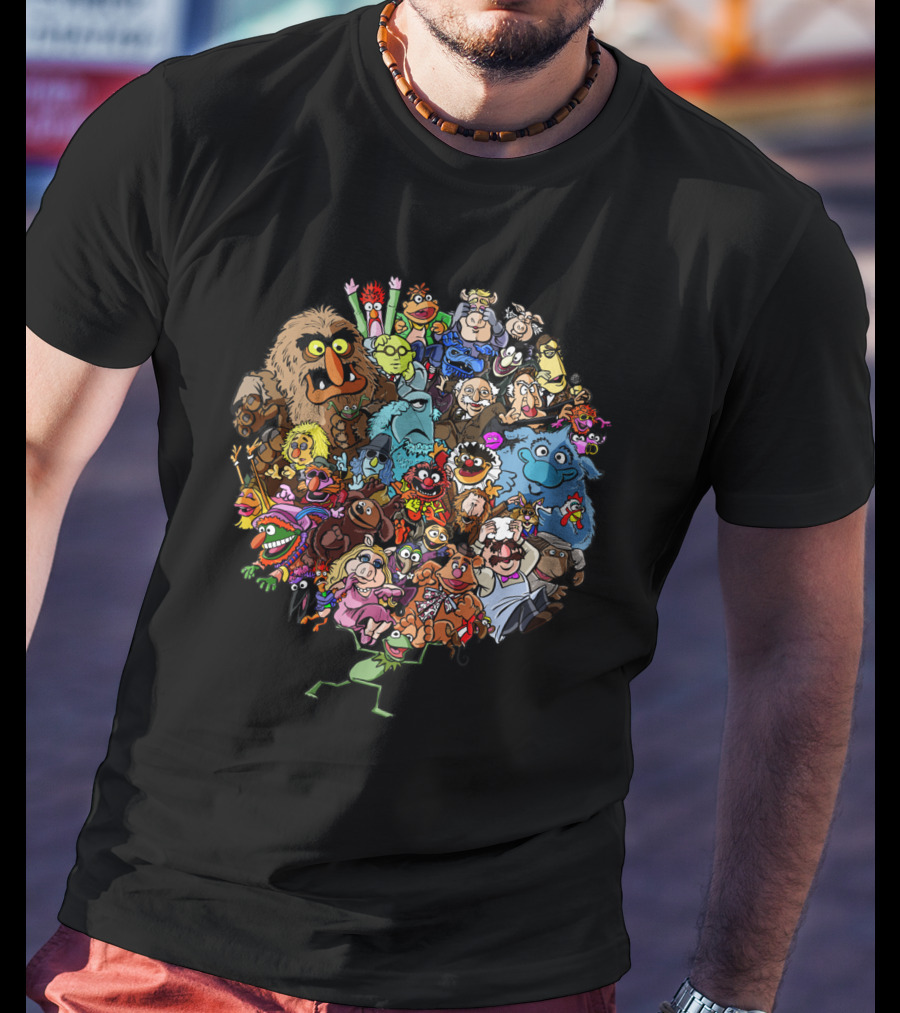 Muppets World Of Friendship Characters In Vibrant Group Circle T-Shirt