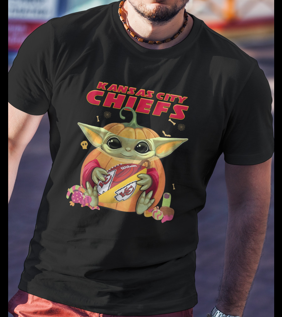 Kansas City Chiefs Yoda Pumpkin Football Halloween Style T-Shirt