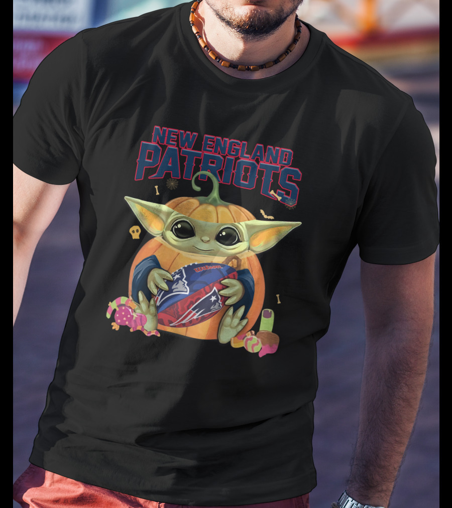 New England Patriots Nfl Football Baby Yoda Pumpkin Halloween T-Shirt