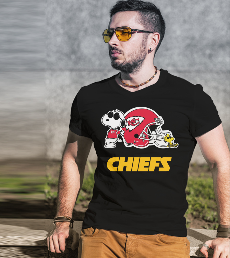 Kansas City Chiefs Snoopy Joe Cool Woodstock Helmet Chiefs T-Shirt