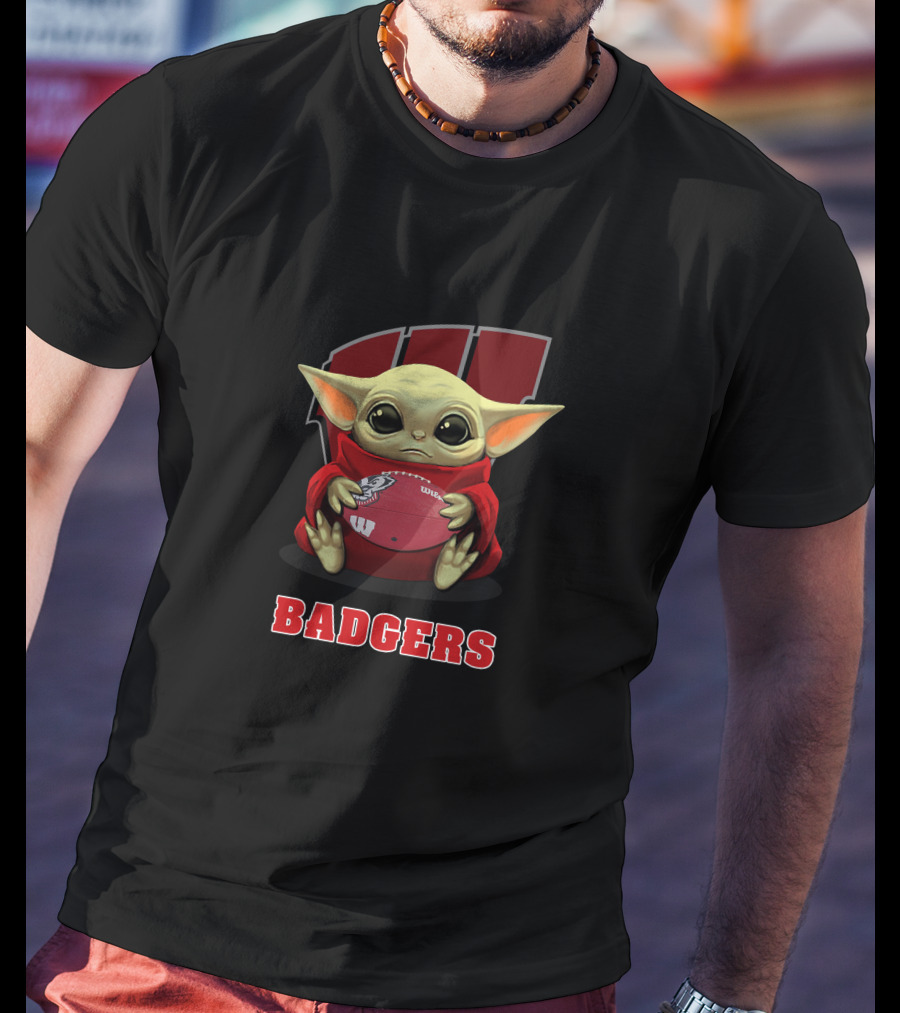 Wisconsin Badgers Baby Yoda Football Fan With Uw T-Shirt