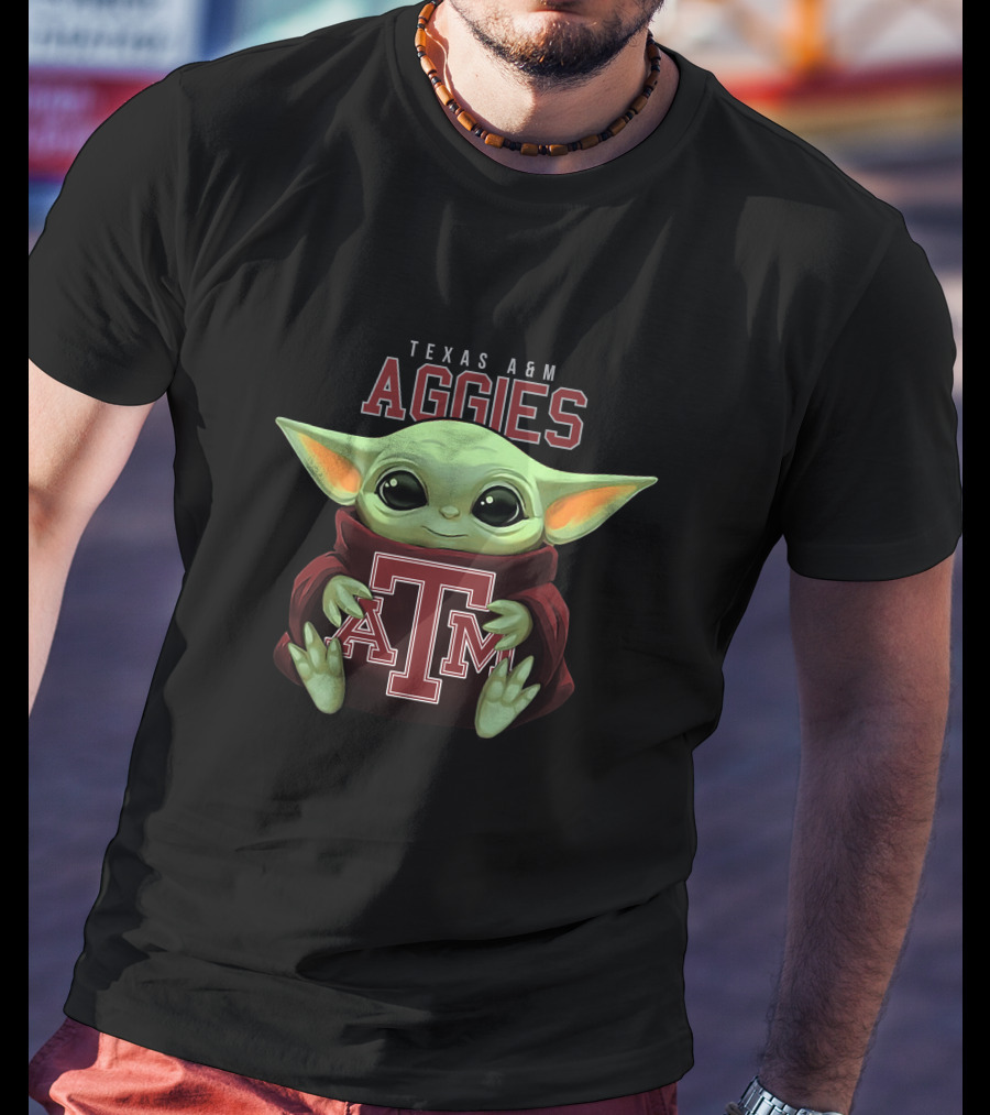 Texas A&M Aggies Baby Yoda Holding A&M T-Shirt
