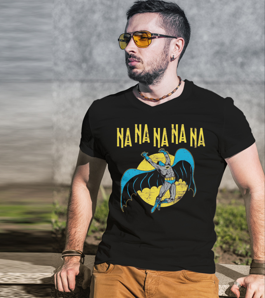 Na Na Na Na Na Na Batman Retro Style 1960s Comic Book Hero Vintage Bat T-Shirt