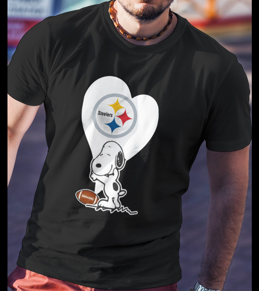 Pittsburgh Steelers Snoopy Heart And Football T-Shirt