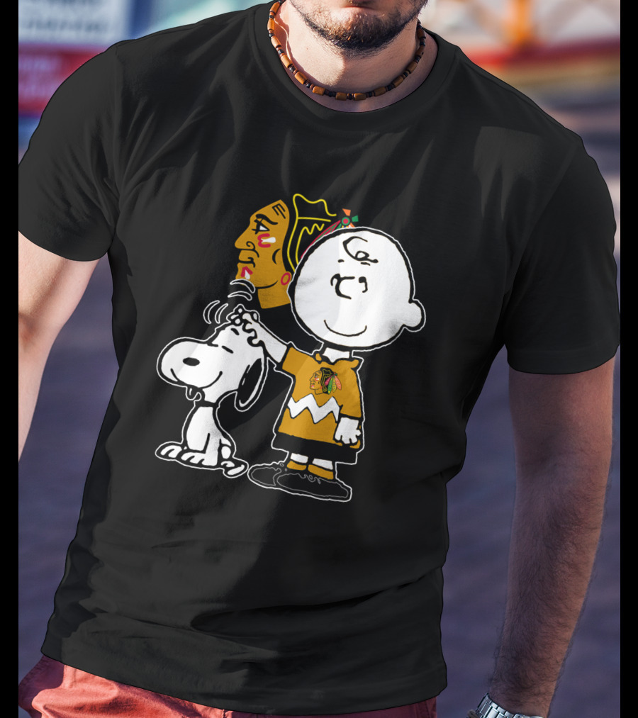 Chicago Blackhawks Charlie Brown And Snoopy T-Shirt