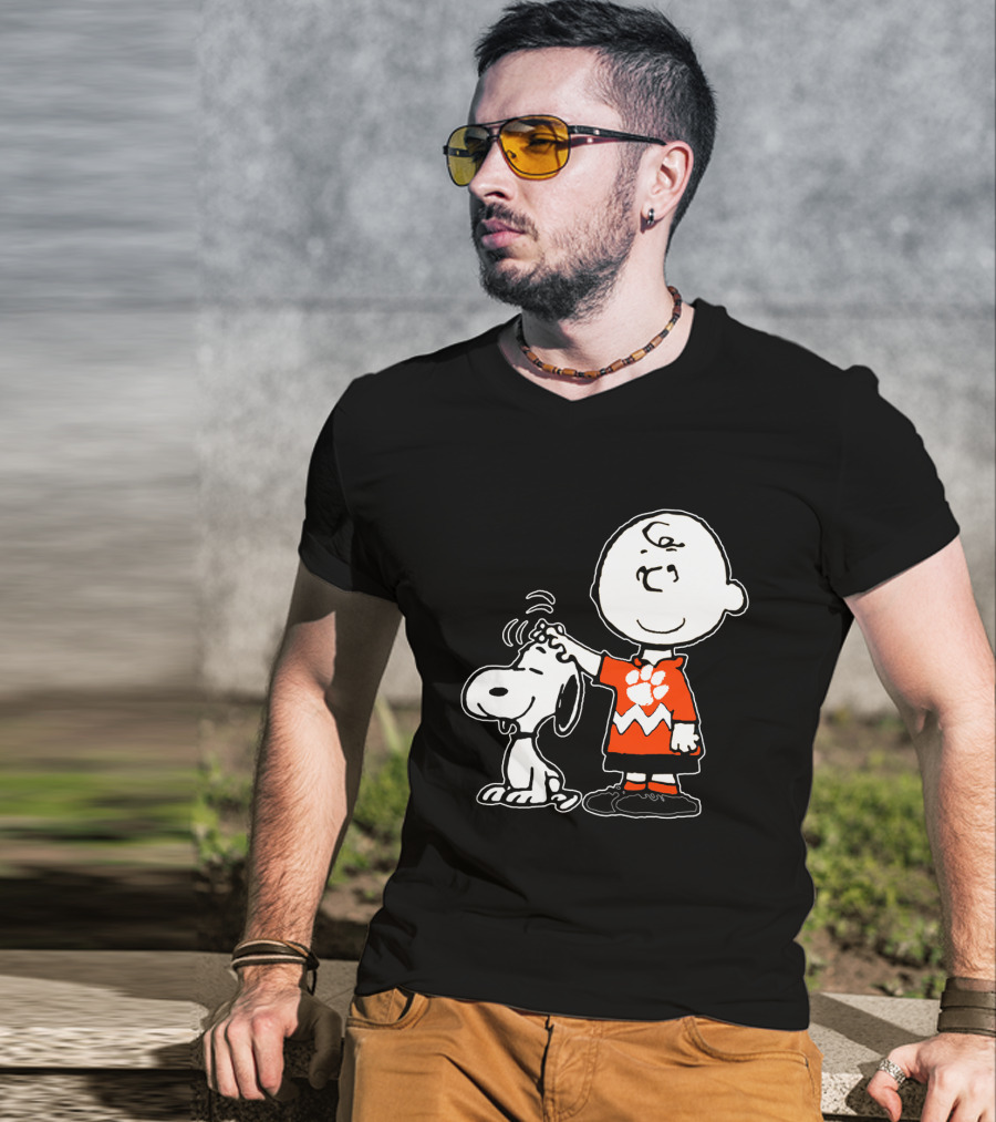 Clemson Tigers Football Paw Print On Charlie Brown With Snoopy T-Shirt