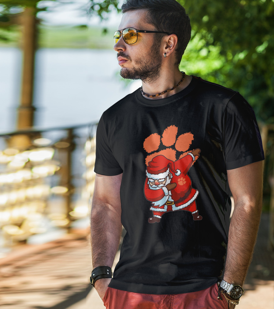 Clemson Tigers Football Dabbing Santa With Paw Print T-Shirt