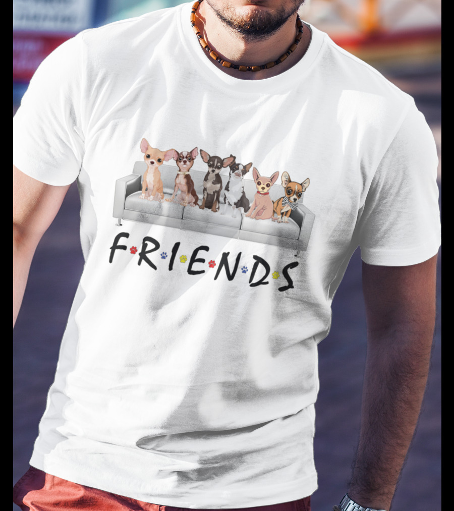 FRIENDS Chihuahua Paws Couch T-Shirt