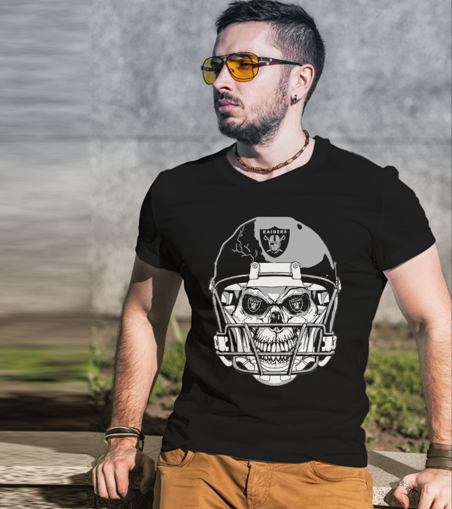 Raider Skull Helmet With Iconic Logo And Lightning Details T-Shirt