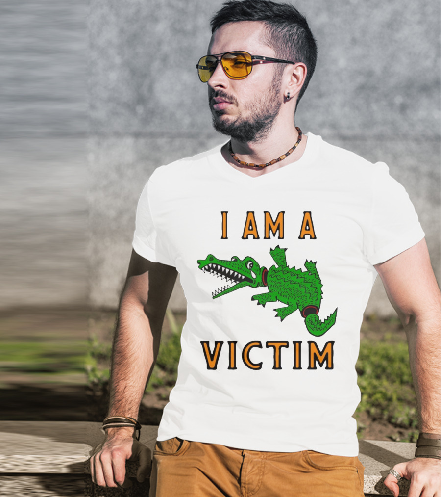 I Am A Victim Green Crocodile Cartoon T-Shirt