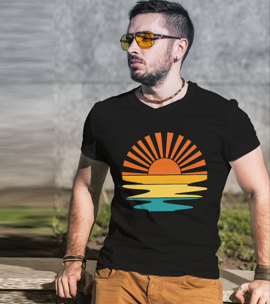 Retro Sunset Rays Wavy Vintage Sunshine Sunburst Ocean Horizon T-Shirt
