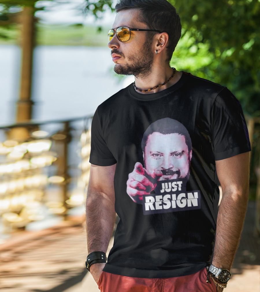 Simon Williams Just Resign Pointing Meme T-Shirt