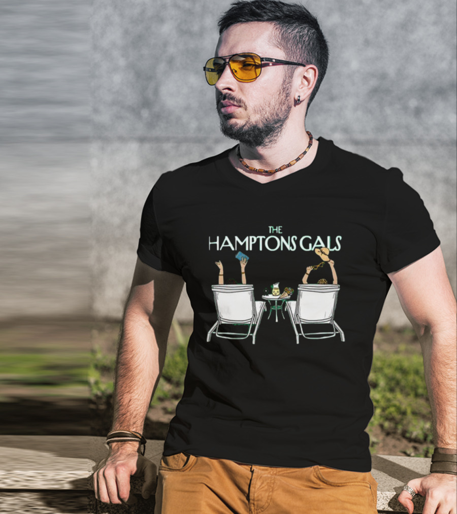 The Hamptons Gals Relaxing Summer Vibes T-Shirt