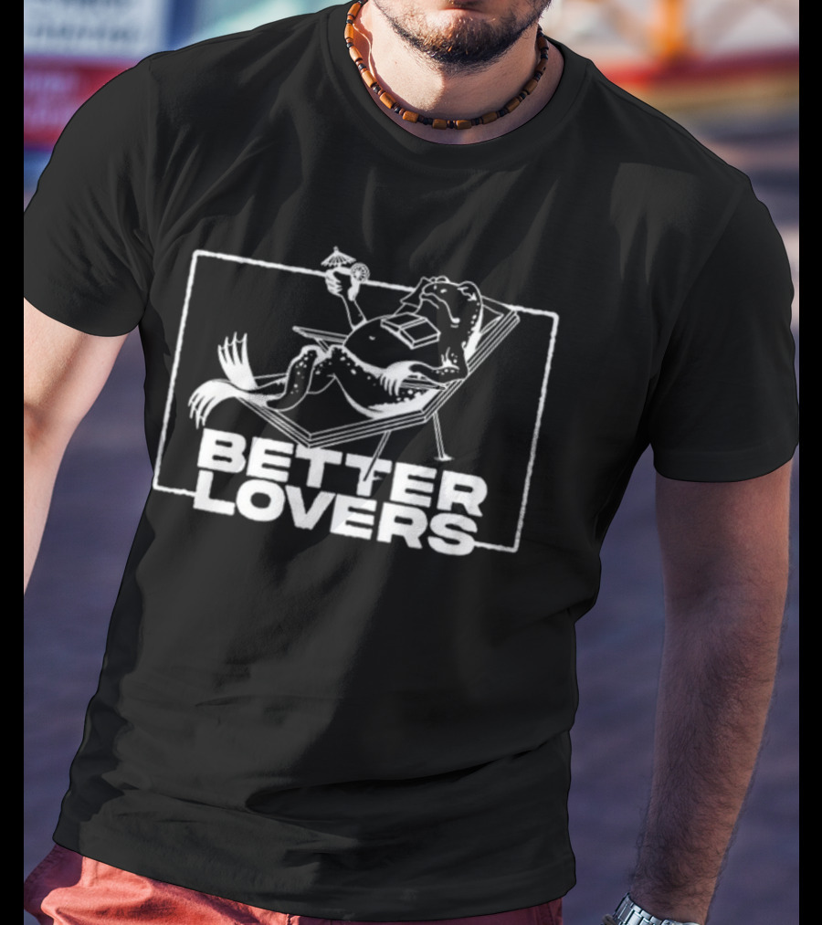 Better Lovers Relaxing Frog With Cocktail Lounge Chair T-Shirt