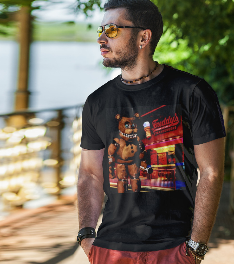 Mamonoworld Funny Bear Freddy's Frozen Custard And Steakburgers Bear T-Shirt