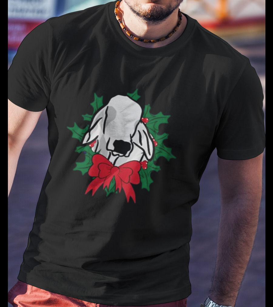 Brahman Cow Head With Festive Christmas Wreath And Bow T-Shirt