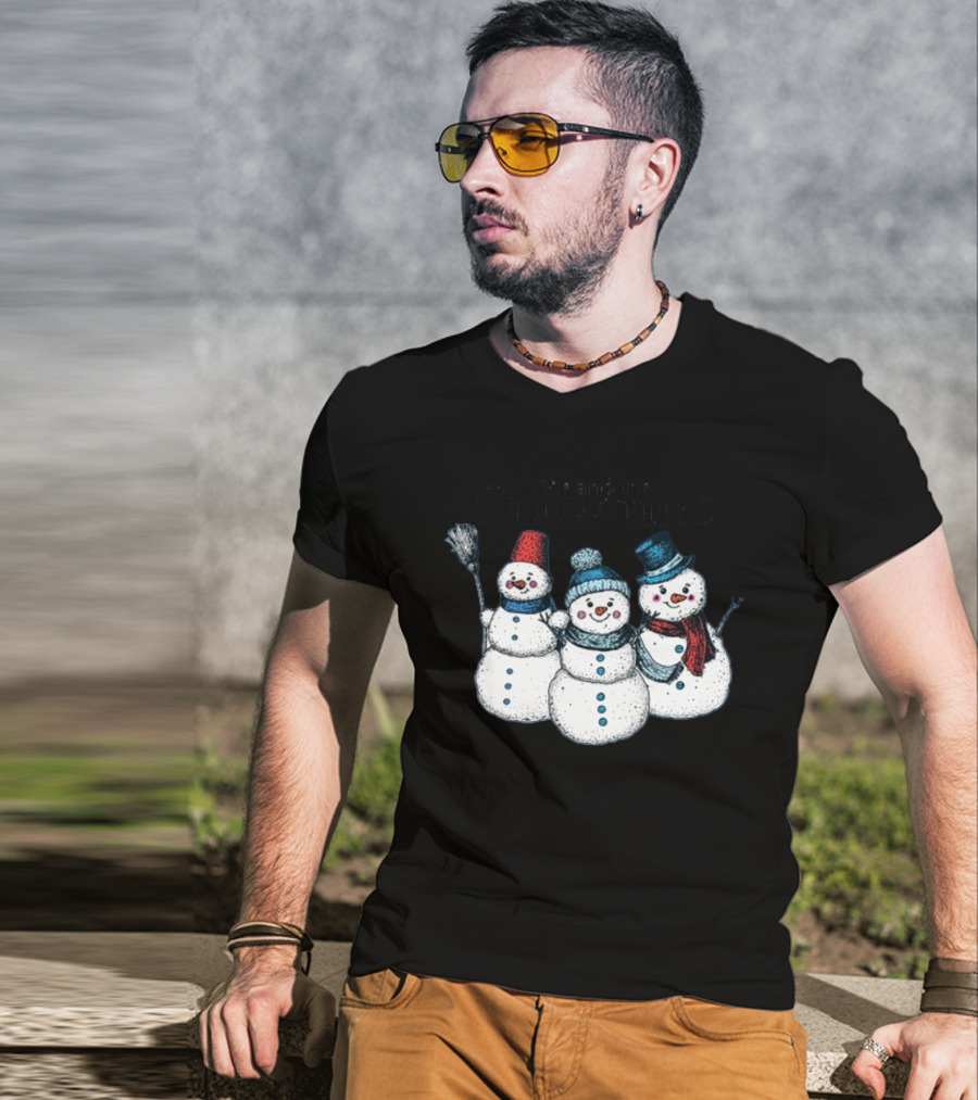 Gotfunny Me And The Snowmies Festive Snowmen Trio With Hats And Scarves T-Shirt
