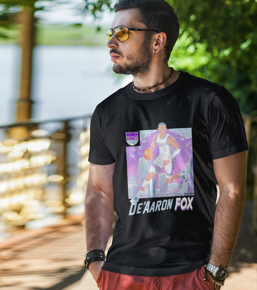 Sacramento Kings De’Aaron Fox Basketball City Skyline Kings T-Shirt