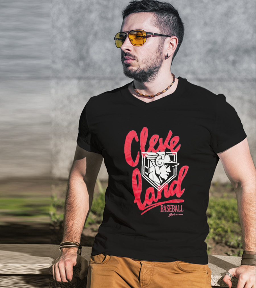 Cleveland Baseball Guardian Script T-Shirt