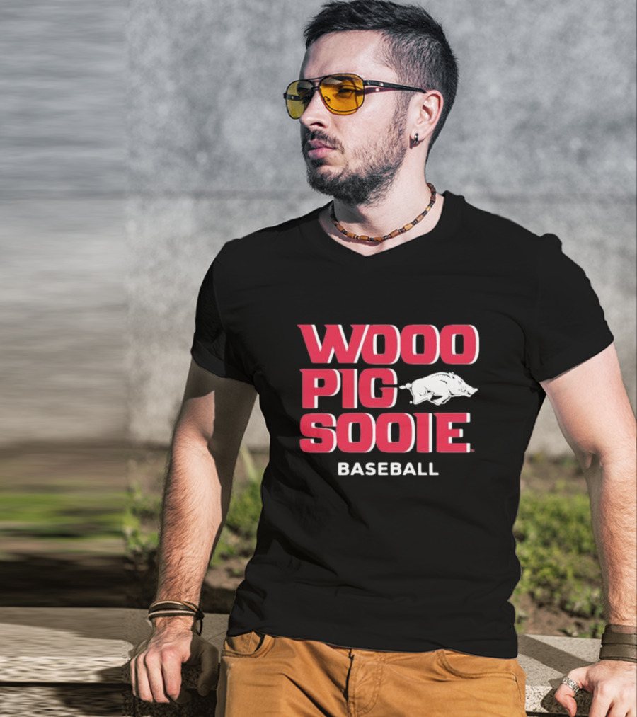 Wooo Pig Sooie Arkansas Baseball Black Pig T-Shirt